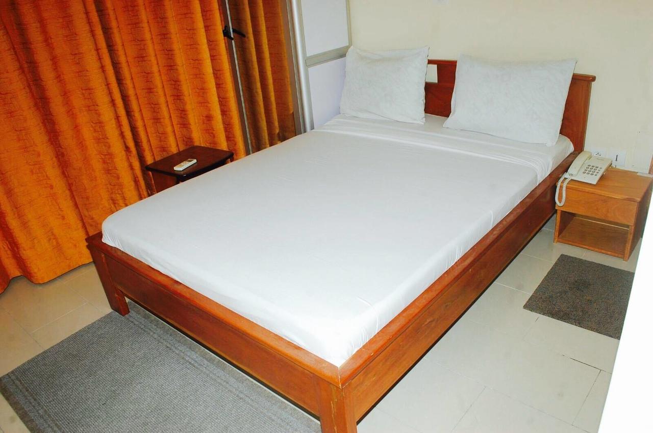 Hotels Residences Easy 코토누 외부 사진