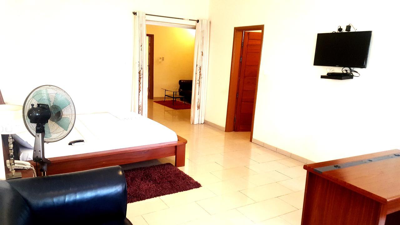 Hotels Residences Easy 코토누 외부 사진