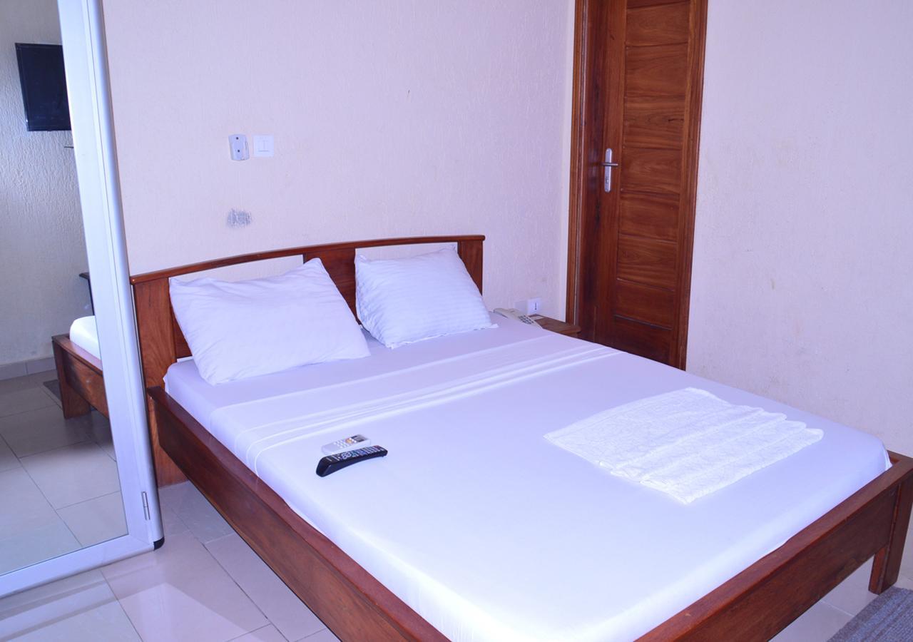 Hotels Residences Easy 코토누 외부 사진