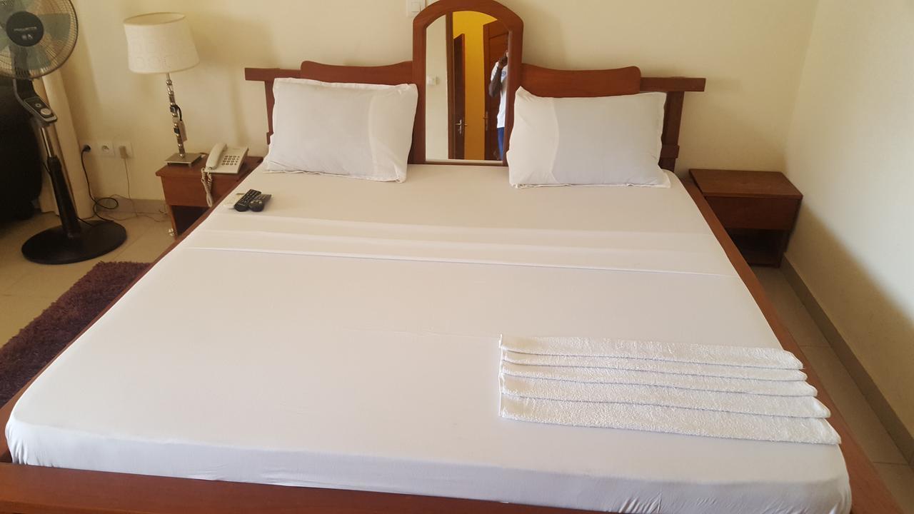 Hotels Residences Easy 코토누 외부 사진
